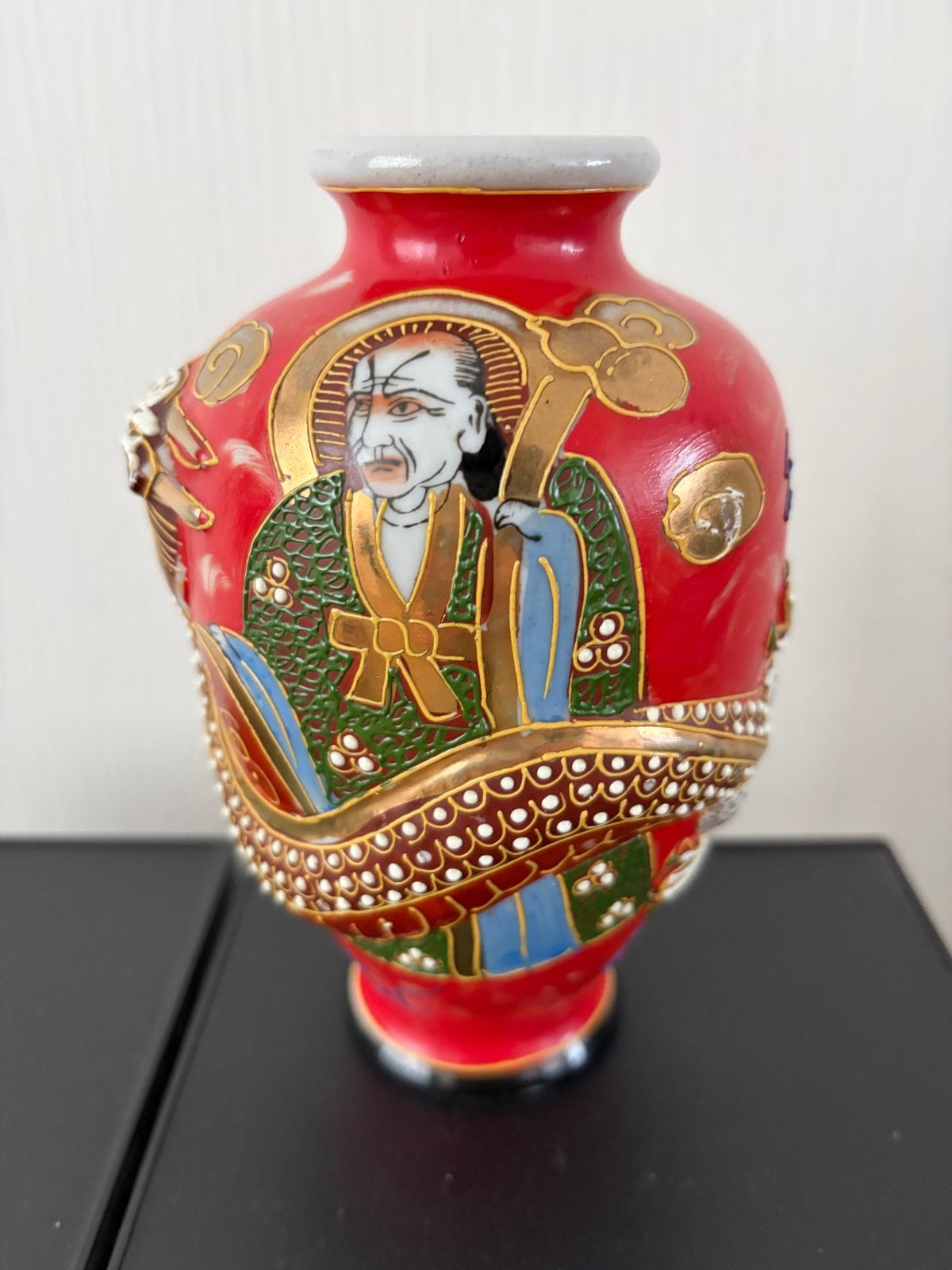 Antieke Japanse Satsuma Vaas met Draak en Wijze, Ophalen