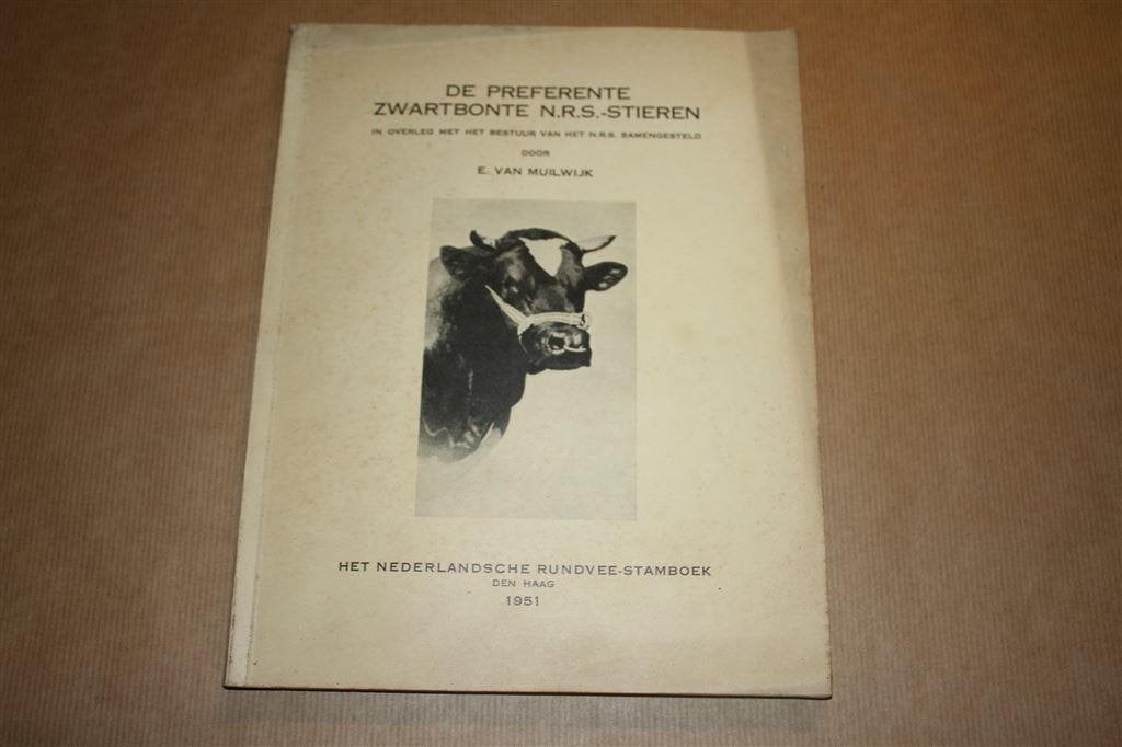 De preferente zwartbonte N.R.S.-stieren - 1951 !!, Boeken, Ophalen of Verzenden, Gelezen, Vogels