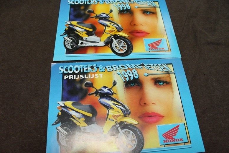Honda Scooters en bromfietsen 1998 folder, Fietsen en Brommers, Ophalen of Verzenden, Gebruikt