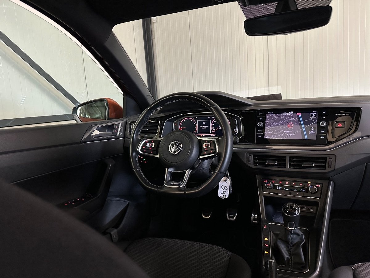 Volkswagen Polo 1.0 TSI | Highline R-Line 5-Drs | Pano | Nav, Voorwielaandrijving, Gebruikt, Euro 6, 1055 kg
