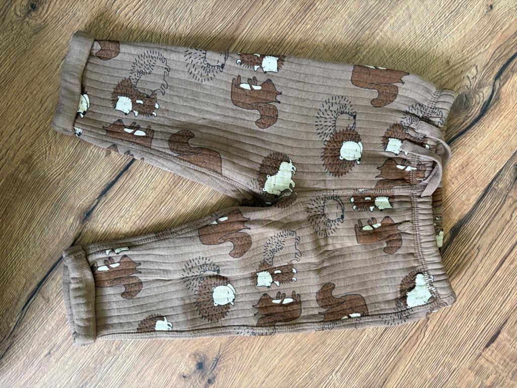 Broekje egel van de h&m maat 80, Kinderen en Baby's, Babykleding | Maat 80, Ophalen of Verzenden, Gebruikt, Jongetje of Meisje