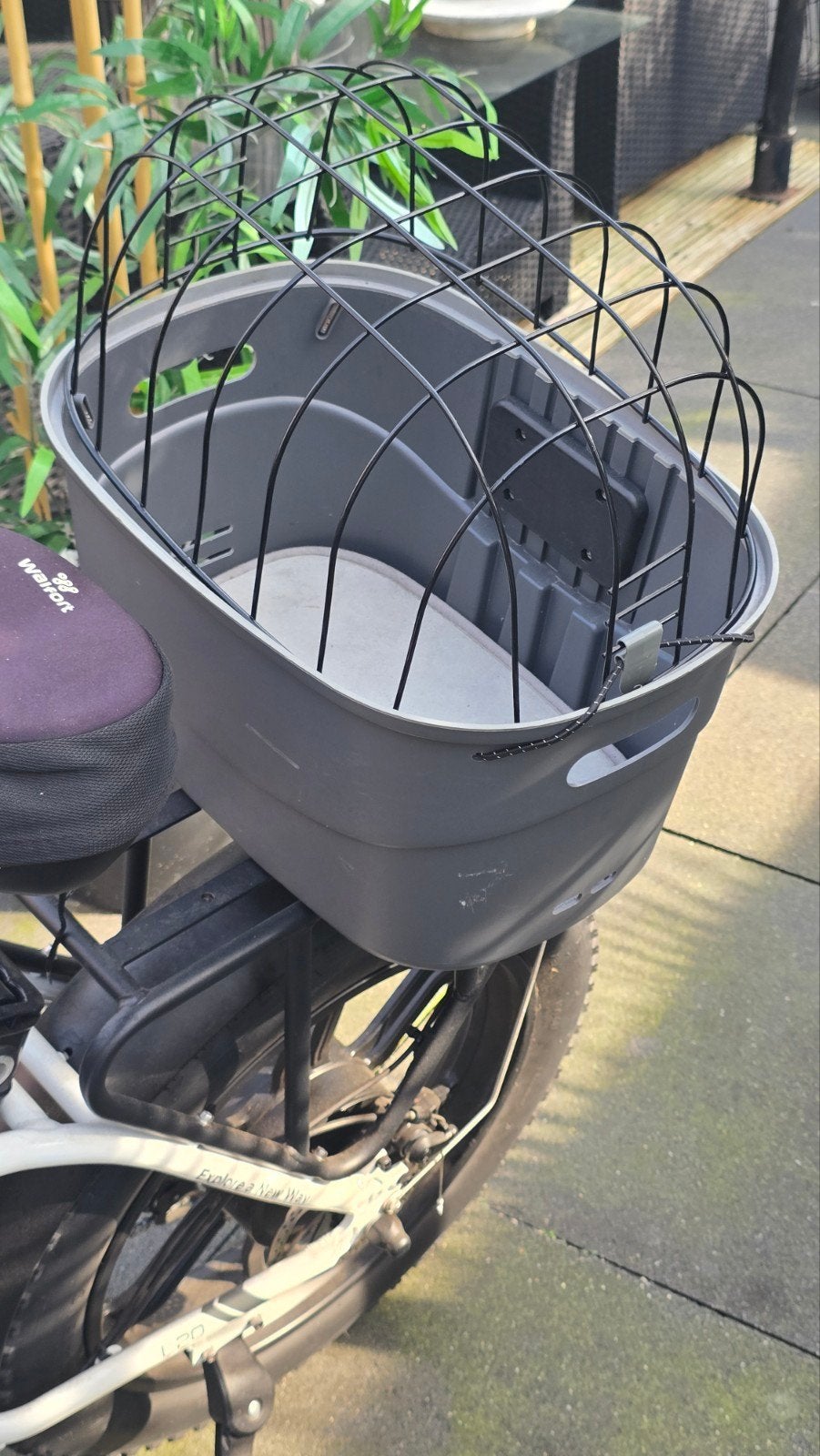 honden fietsmandje, Ophalen, Zo goed als nieuw, Fietsmand, Stuurbevestiging