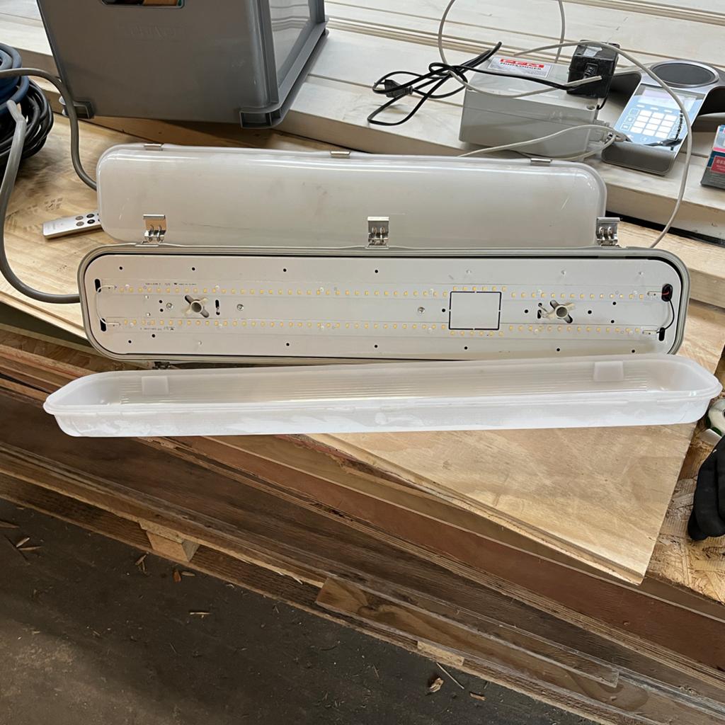 Robuuste LED Verlichting - Waterdicht en Energiezuinig, Ophalen, Gebruikt