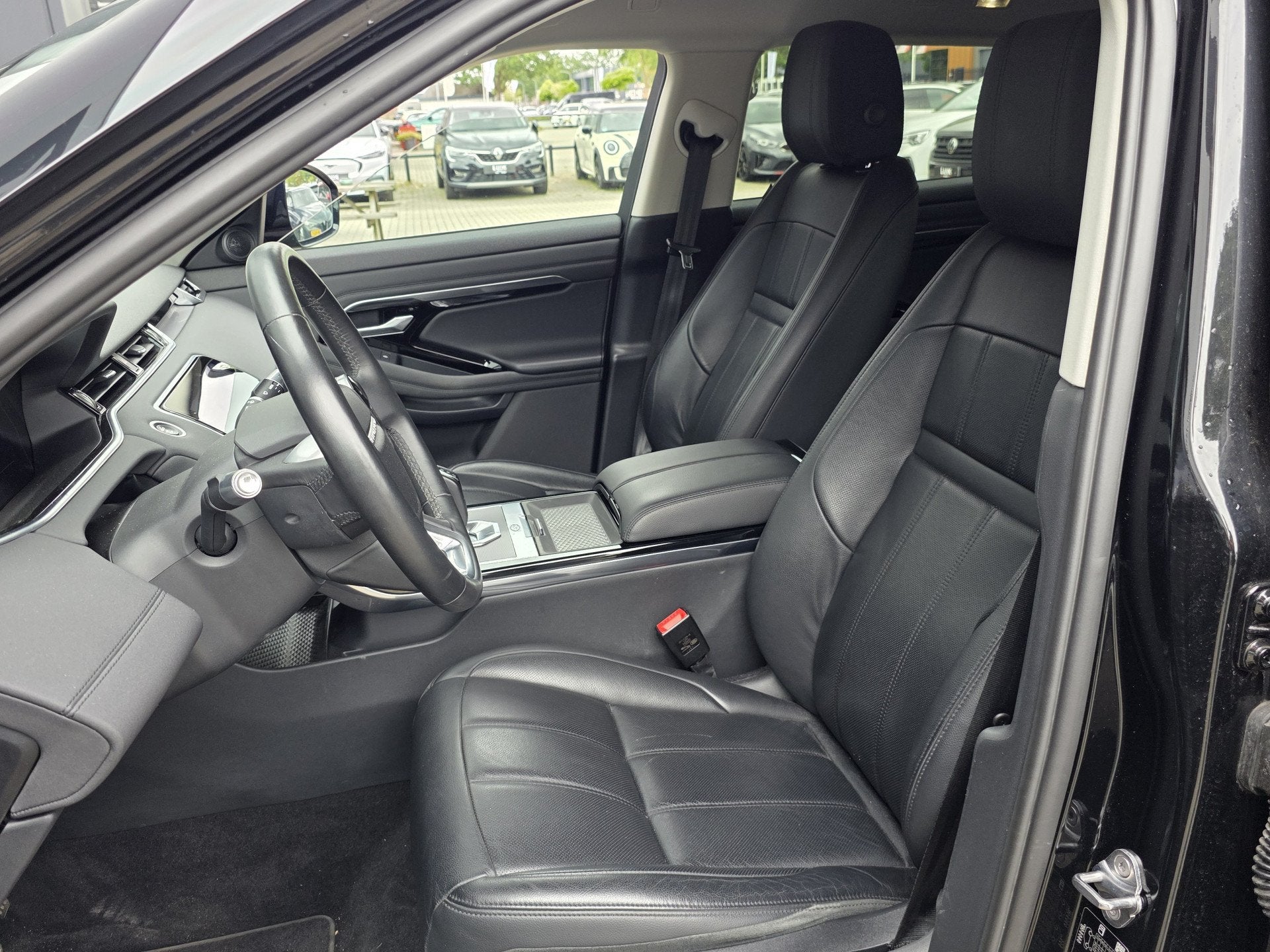 Land Rover Range Rover Evoque 1.5 P300e AWD SE, Automaat, Zwart, Zwart, Bedrijf