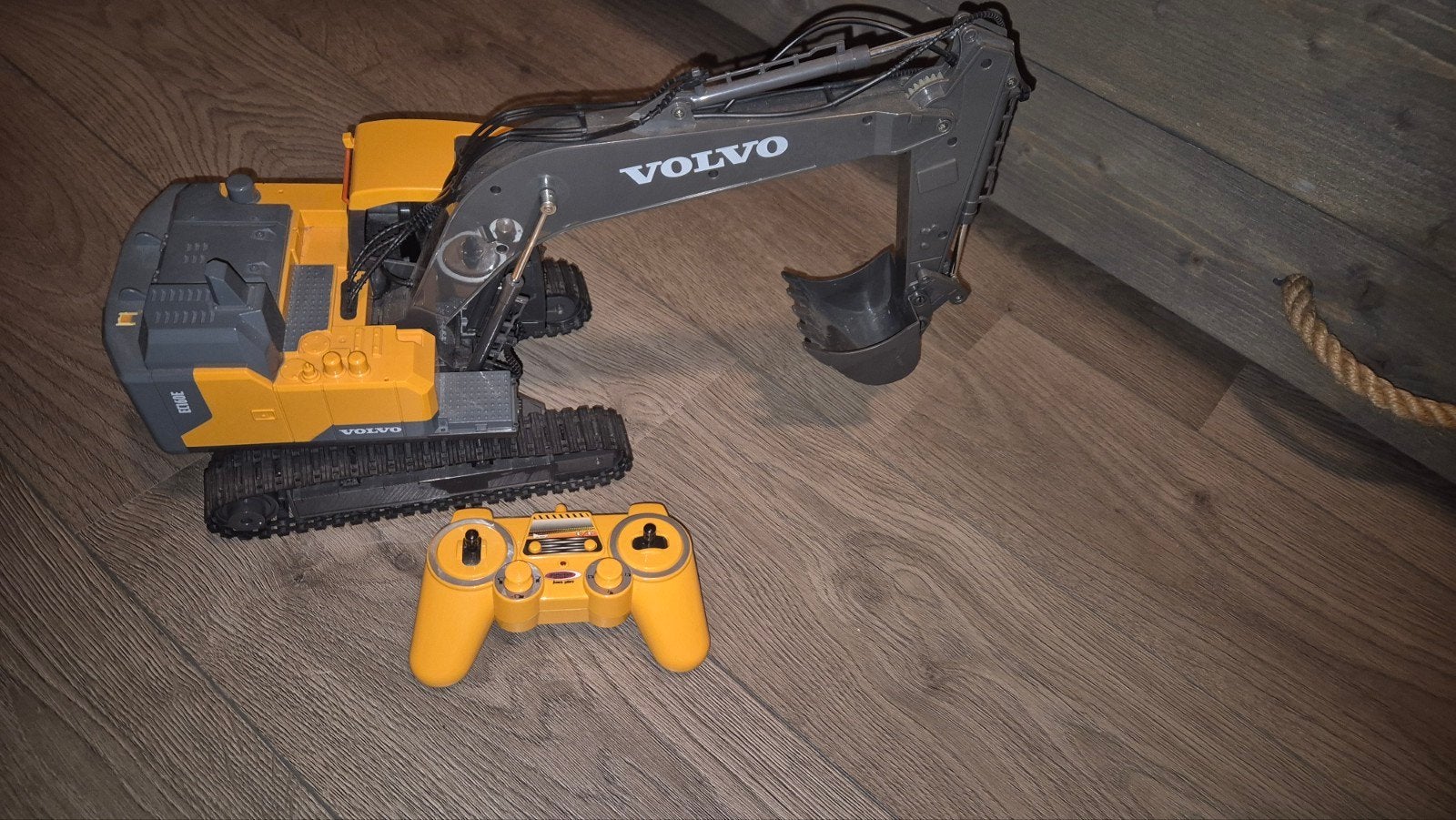 RC Volvo EC160 1:16 van Jamara, Ophalen of Verzenden, Zo goed als nieuw