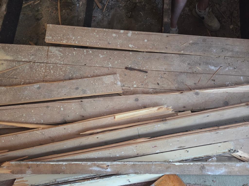 Gratis stookhout / kachelhout, Tuin en Terras, Haardhout, Minder dan 3 m³, Ophalen of Verzenden, Overige houtsoorten, Blokken