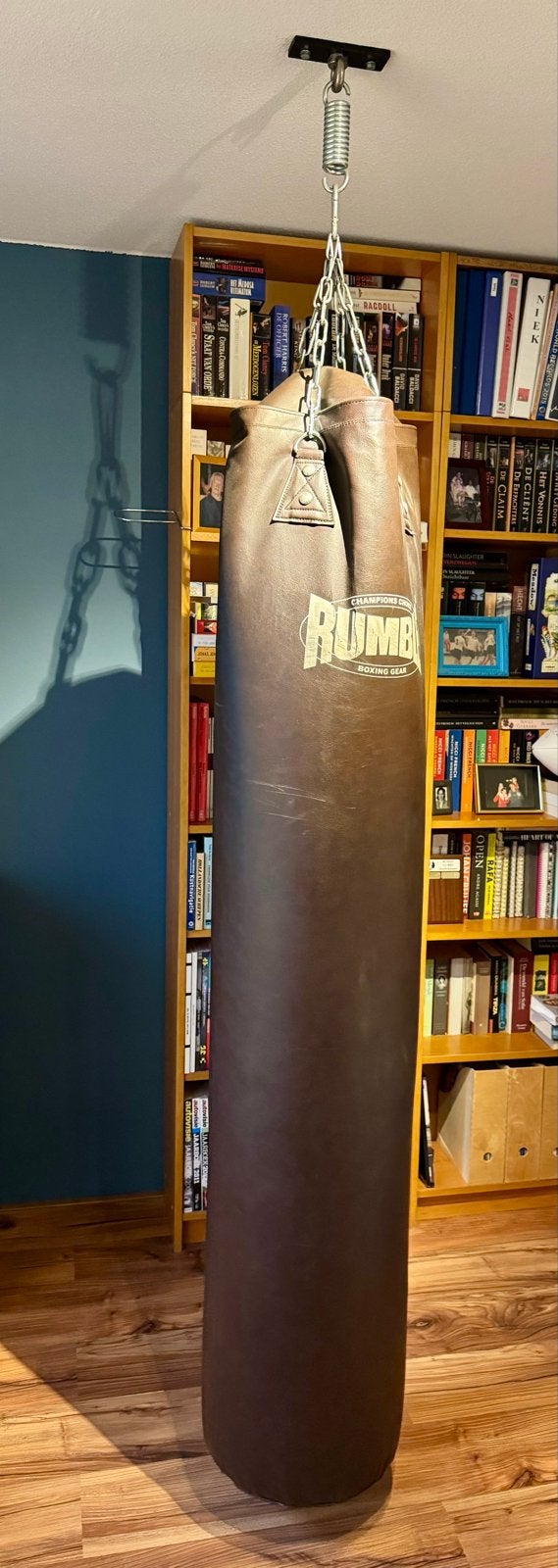Rumble Bokszak 180 cm met Plafondbeugel en Veer, Sport en Fitness, Ophalen, Gebruikt, Bokszak