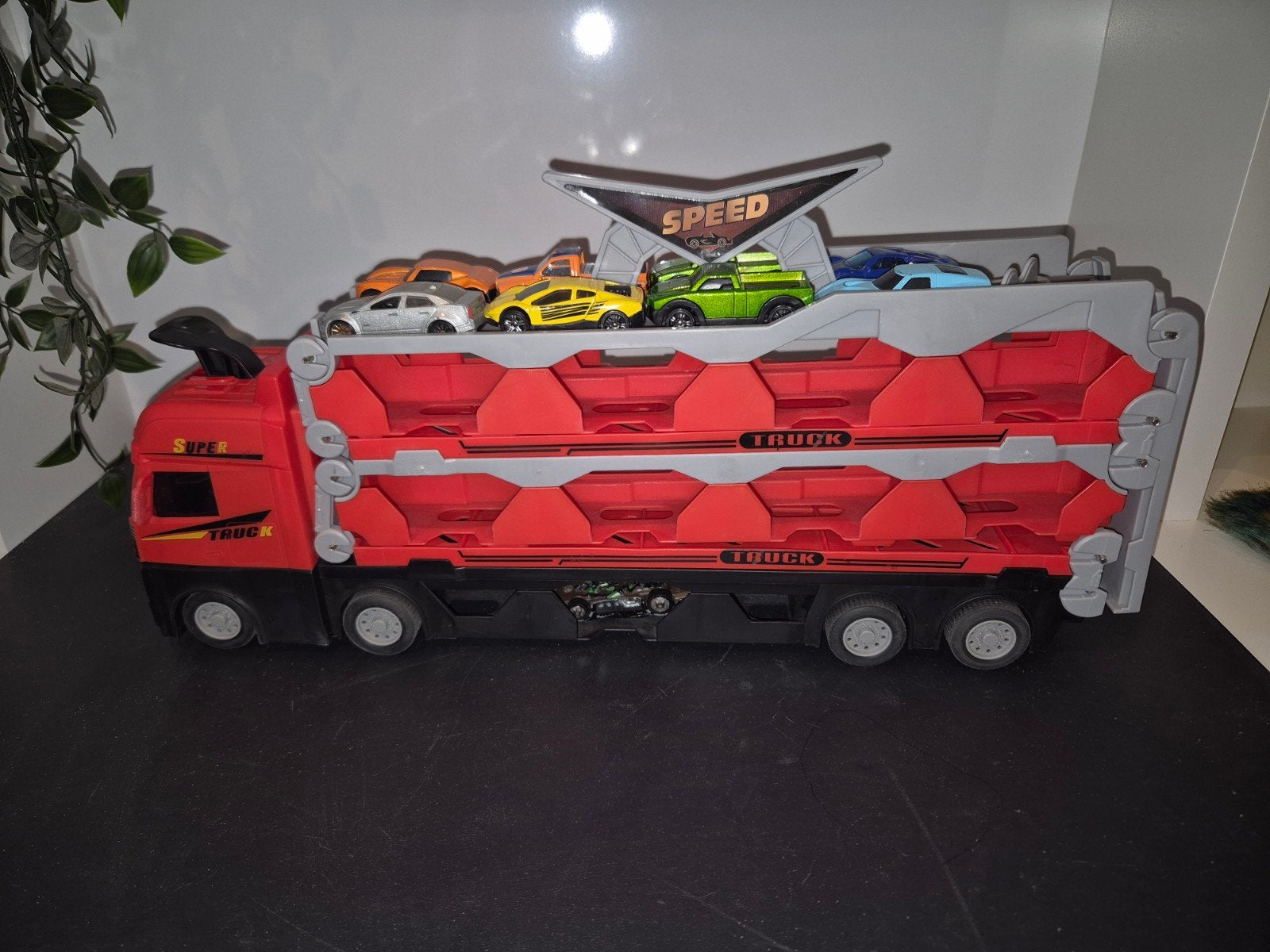 Grote speelgoedtruck met racebaan en auto's, Ophalen, Gebruikt