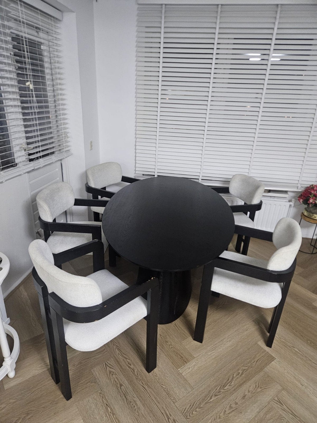 eettafel ovaal zwart, Huis en Inrichting, Gebruikt, Modern, Overige houtsoorten, 50 tot 100 cm