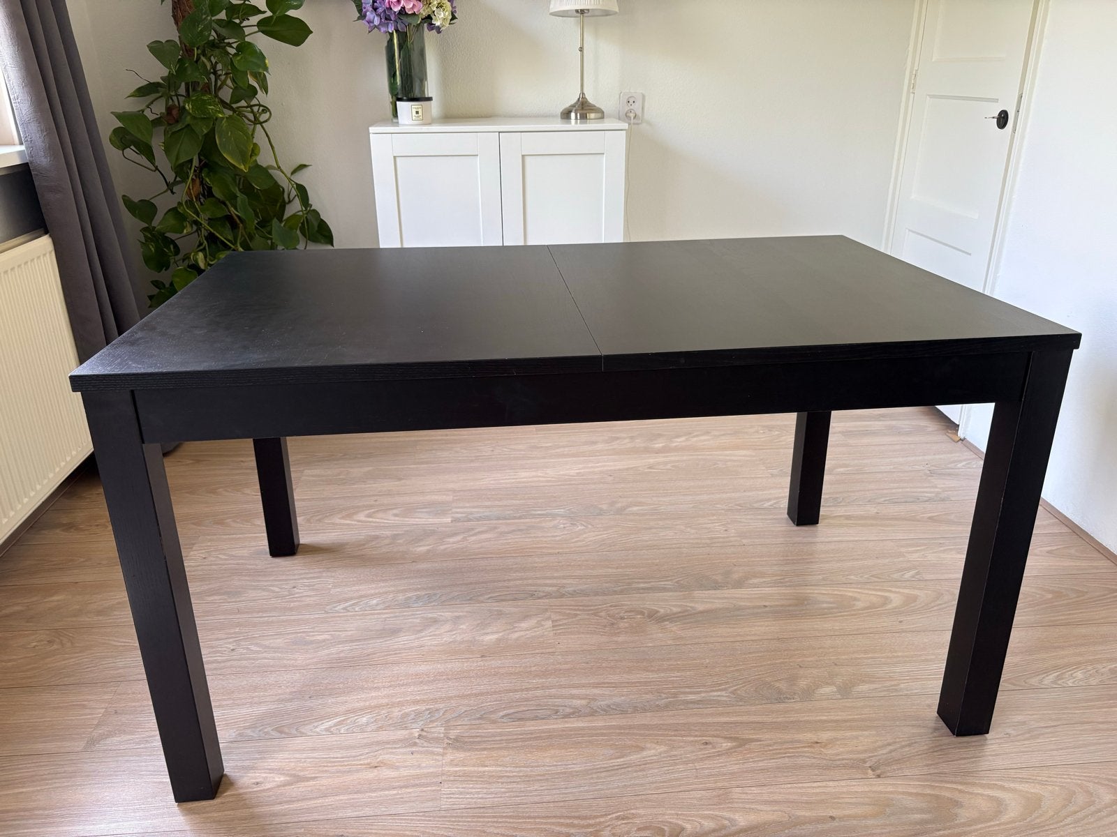 IKEA Bjursta eettafel - uitschuifbaar, zwart, Huis en Inrichting, Tafels | Eettafels, Ophalen, Gebruikt, 100 tot 150 cm, 50 tot 100 cm