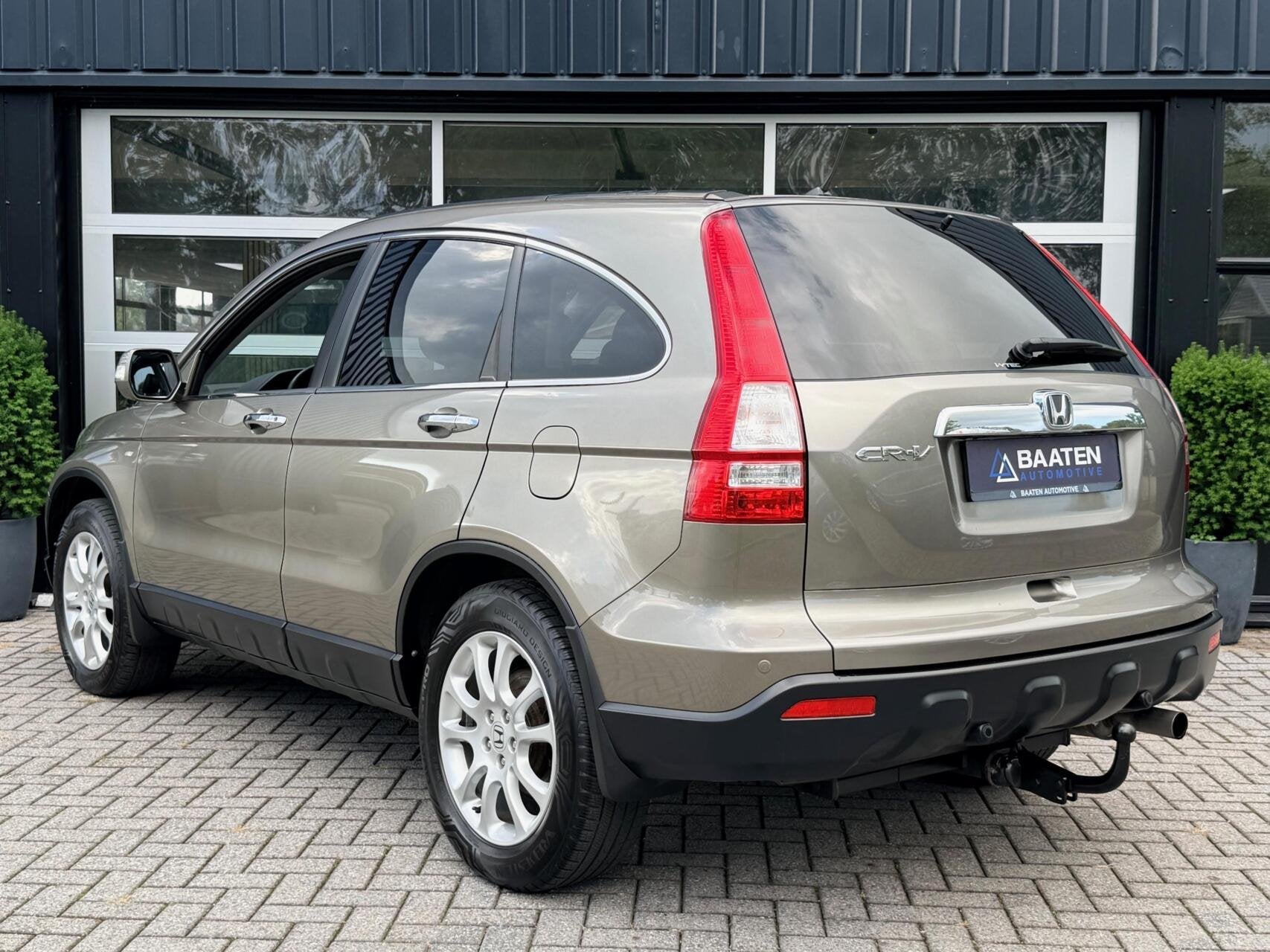 Honda CR-V 2.0i Executive 4WD|Leder|Panorama|Trekhaak, Automaat, 1998 cc, 150 pk, Beige