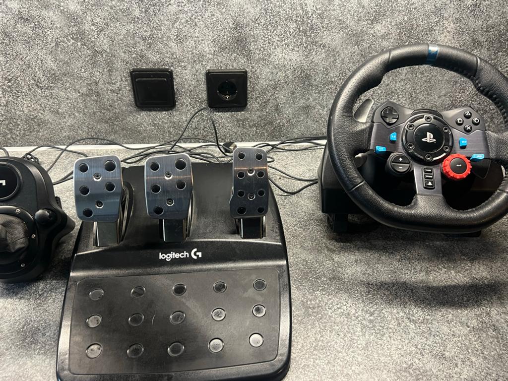 Logitech g29 met versnellingspook, Ophalen, Zo goed als nieuw