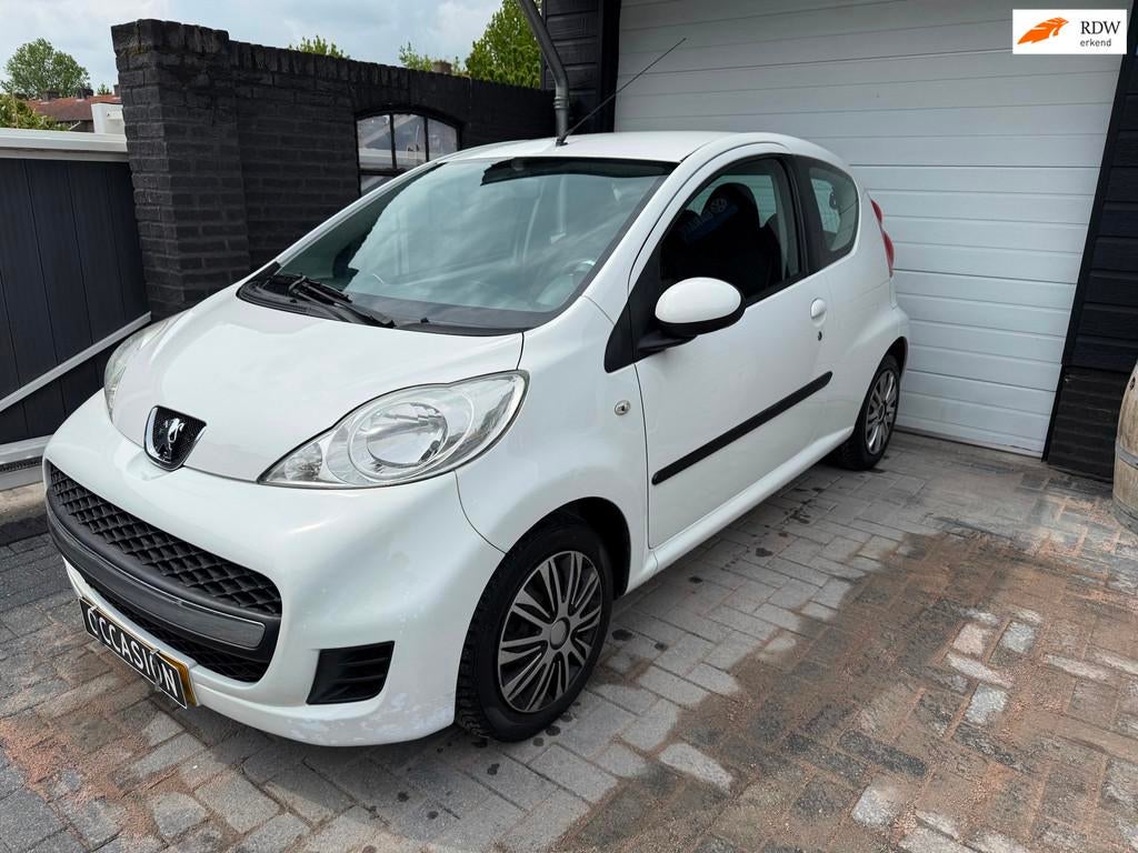 Peugeot 107 1.0-12V Urban Move Airco I Electr Pakket I NW AP, Auto's, Peugeot, Voorwielaandrijving, Gebruikt, 4 stoelen, Origineel Nederlands