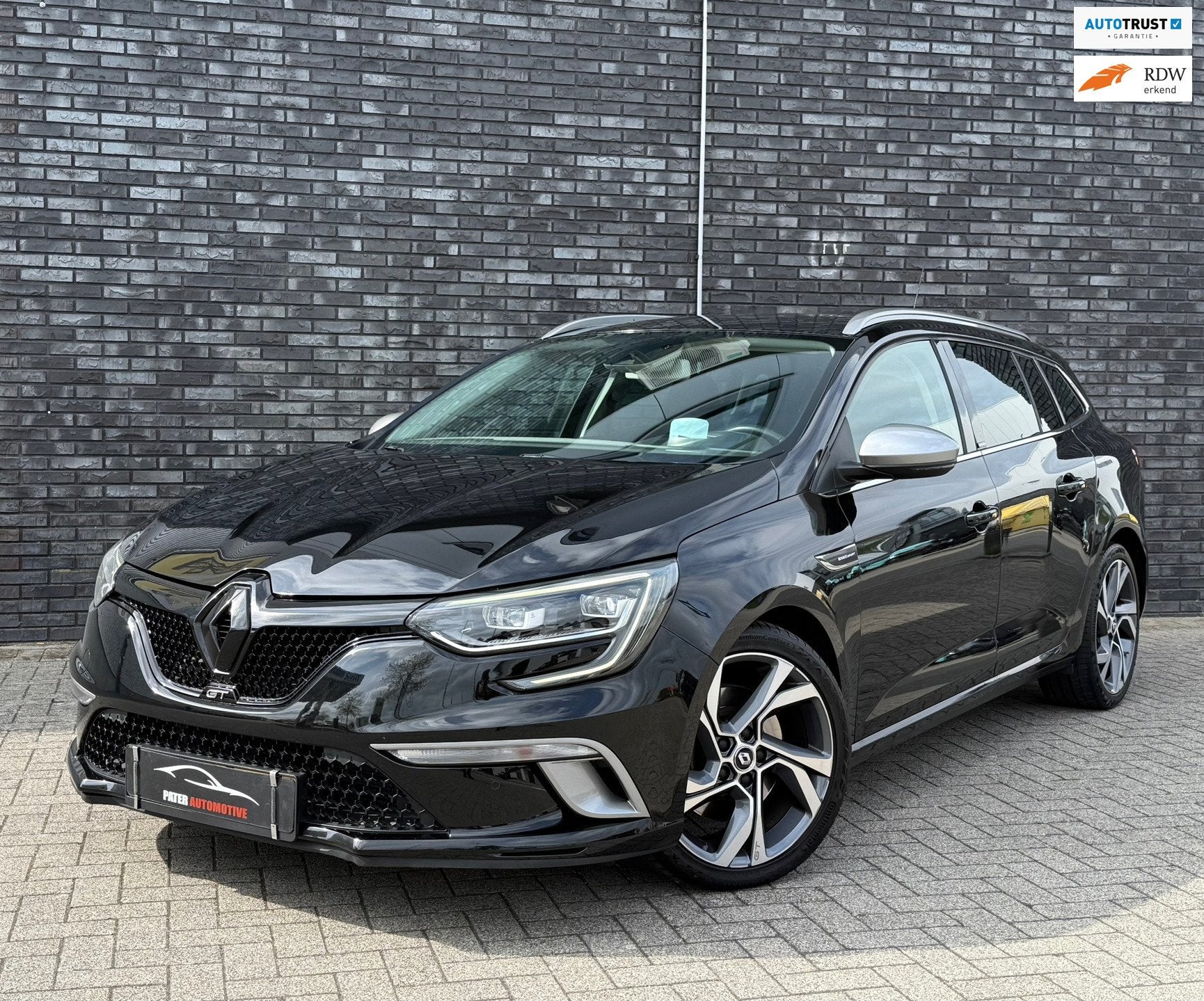 Renault Mégane Estate 1.6 TCe GT 230pk|Bose|Camera|Sportsto, 1618 cc, Gebruikt, 4 cilinders, Met garantie (alle)