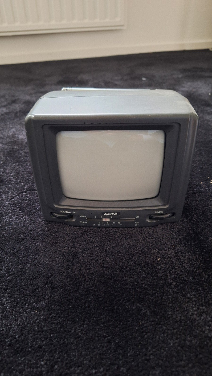 Supertech BTV-452 5.5" Zwart-wit Televisie, Audio, Tv en Foto, Gebruikt, 50 Hz, Minder dan 40 cm, Ophalen