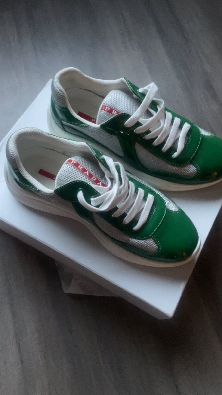 Prada Sneakers Groen - Maat 40, Kleding | Heren, Ophalen of Verzenden, Zo goed als nieuw, Overige kleuren, Sneakers of Gympen