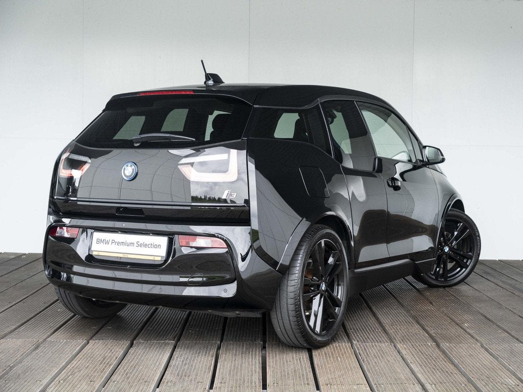 BMW i3 120Ah | Dark Shadow Edition | Sportpakket | 20 inch |, Auto's, BMW, Met garantie (alle), 4 stoelen, 258 min, Zwart