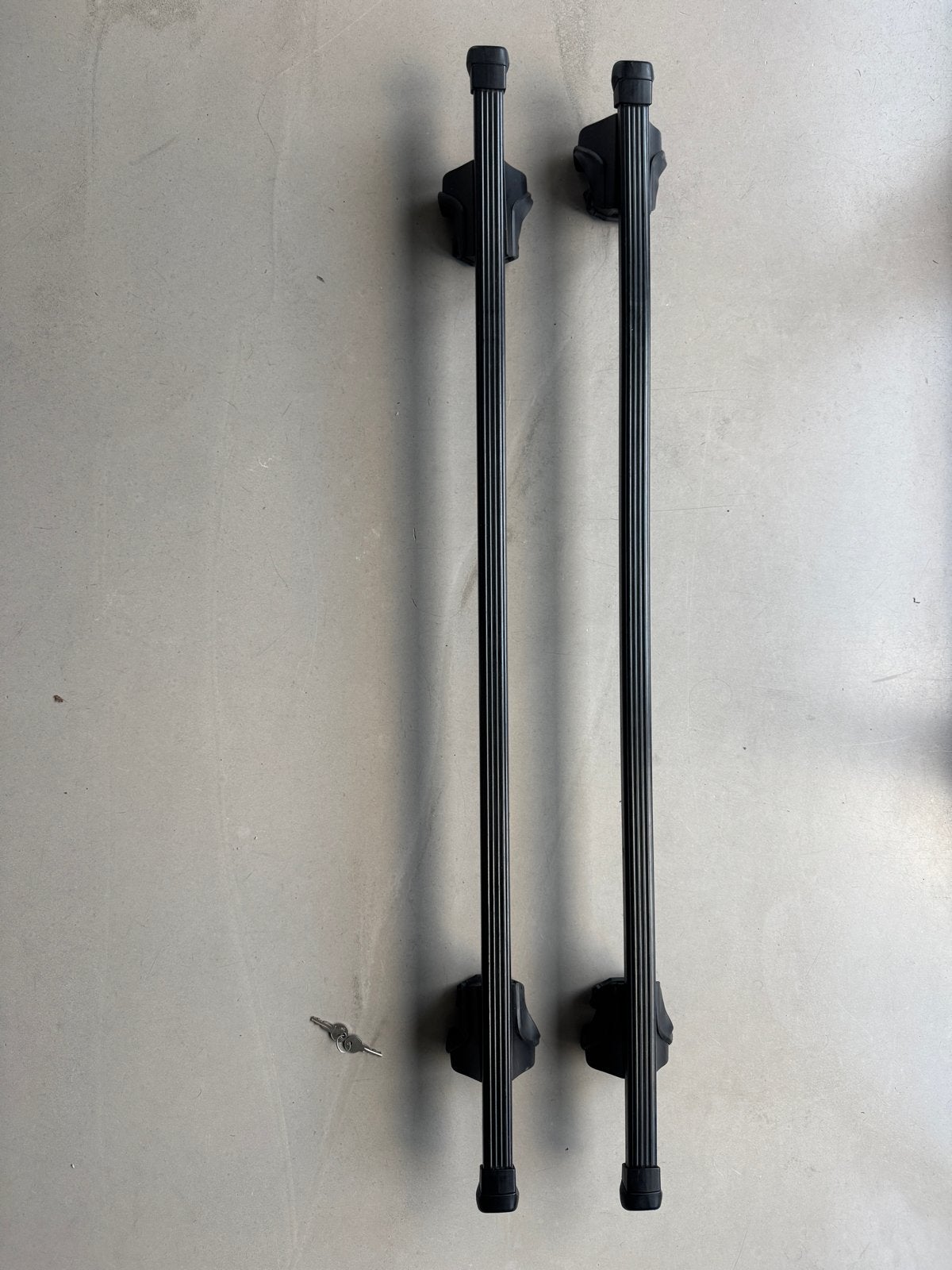 Thule dakdragers met sloten - Max. belasting 100 kg, Auto diversen, Ophalen, Gebruikt