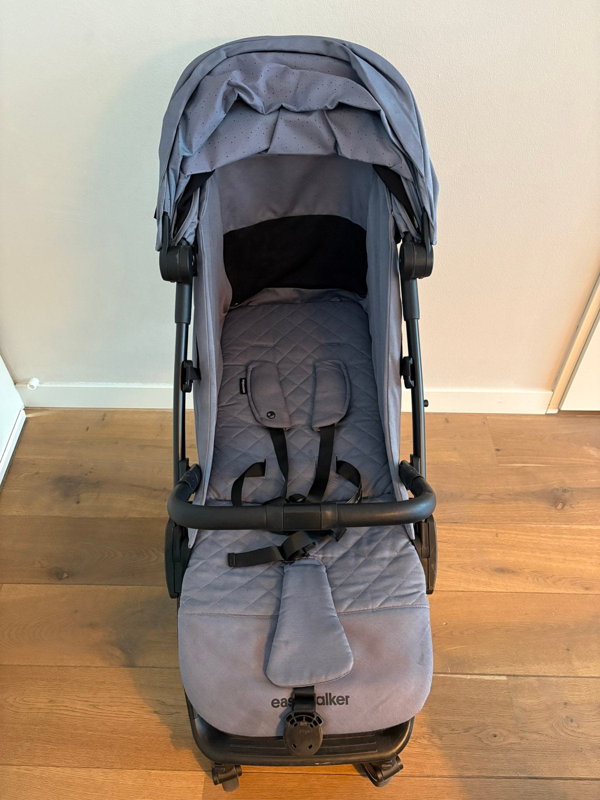 Easy walker Jackey buggy incl. regenhoes, Kinderen en Baby's, Buggy's, Ophalen, Zo goed als nieuw, Overige merken, Verstelbare rugleuning