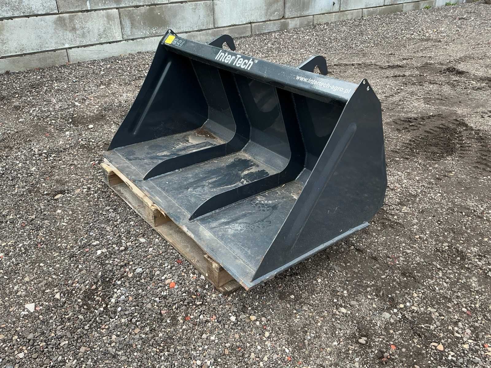 Dichte Bak Intertech 1400mm Ongebruikt Voorzetapparatuur