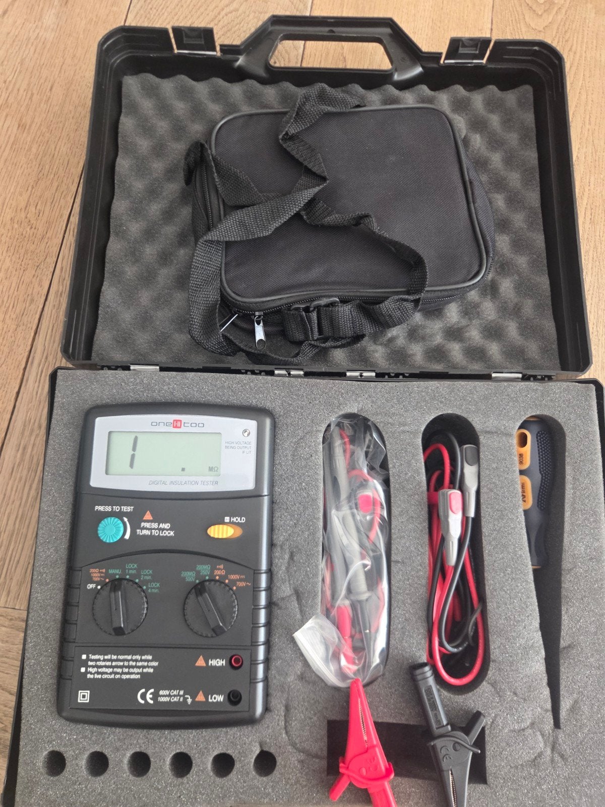 One-Hi-Too Digitale Isolatietester 9776.EV, Ophalen of Verzenden