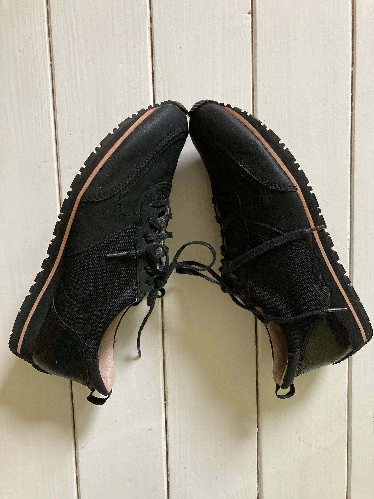 Lichtgewicht zearte Esprit sneakers maat 39, Kleding | Dames, Schoenen, Zwart, Ophalen of Verzenden, Sneakers of Gympen, Zo goed als nieuw