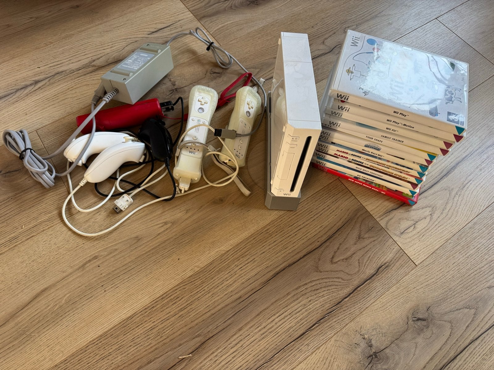 Nintendo Wii met 12 spellen en 3 controllers, Ophalen of Verzenden, Gebruikt, Met 3 controllers of meer, Met games