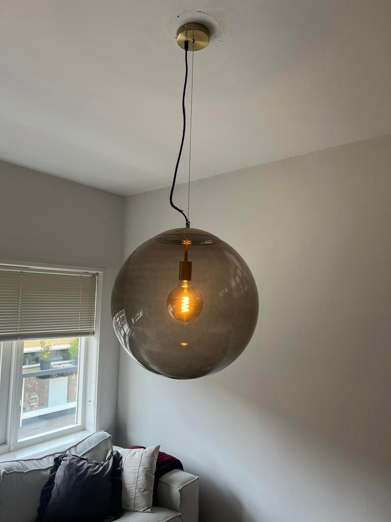 QAZQA hanglamp messing met smoke glas 50 cm - Ball, Huis en Inrichting, Lampen | Hanglampen, Ophalen, 50 tot 75 cm, Glas, Glas