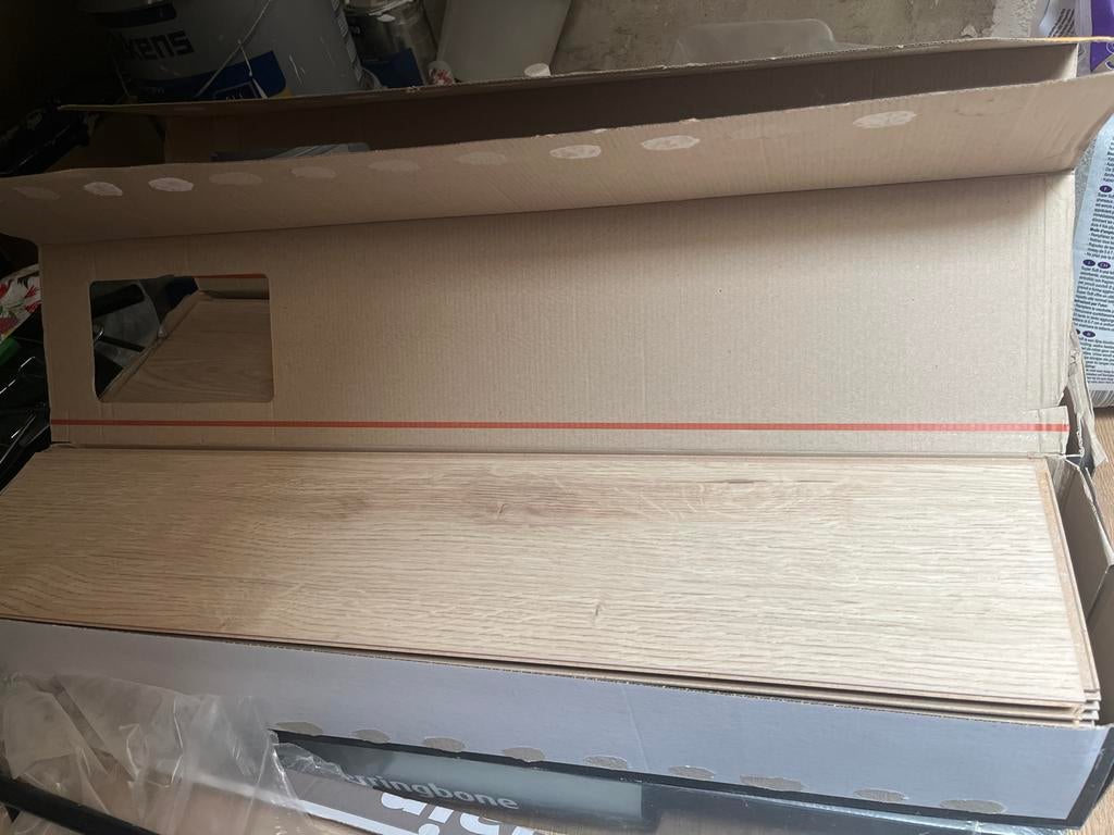 Cando Herringbone Laminaat Lichteiken - 4 pakken, Ophalen, 50 tot 150 cm, Zo goed als nieuw, Minder dan 5 m²