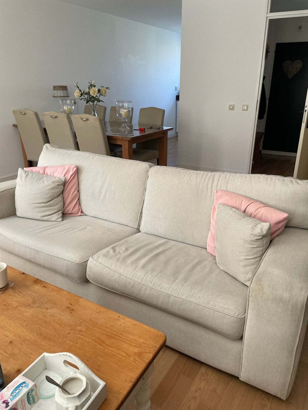 Comfortabele 3-zitsbank in lichte stof, Ophalen, Gebruikt, Driepersoons, 75 tot 100 cm