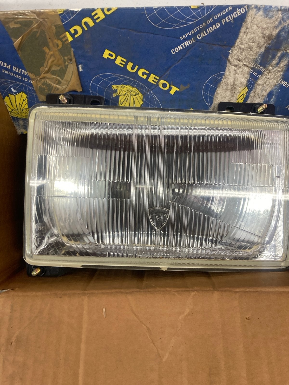 Nieuwe linker koplamp Peugeot 604 SEV Marchal, Ophalen of Verzenden, Nieuw, Peugeot