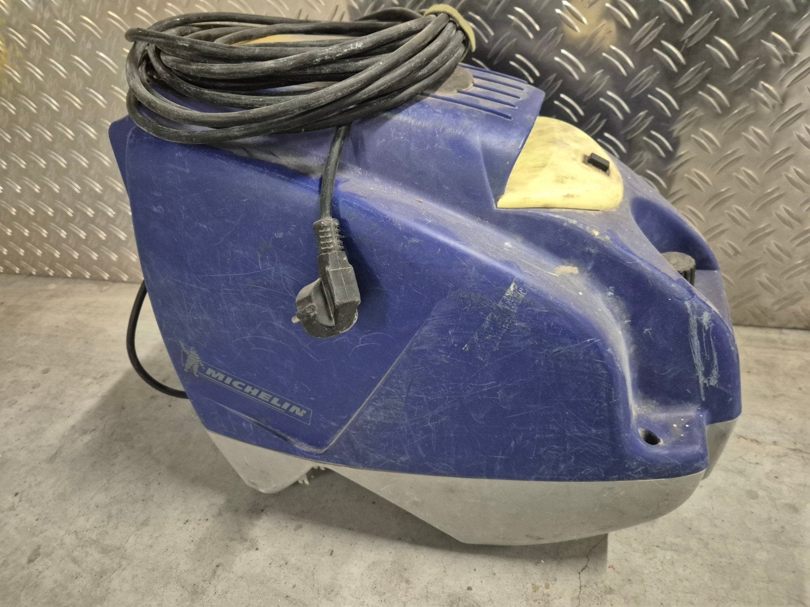 Michelin Compressor - Compacte en Krachtige Luchtcompressor, Gebruikt, 6 tot 10 bar, Ophalen of Verzenden, Minder dan 200 liter/min
