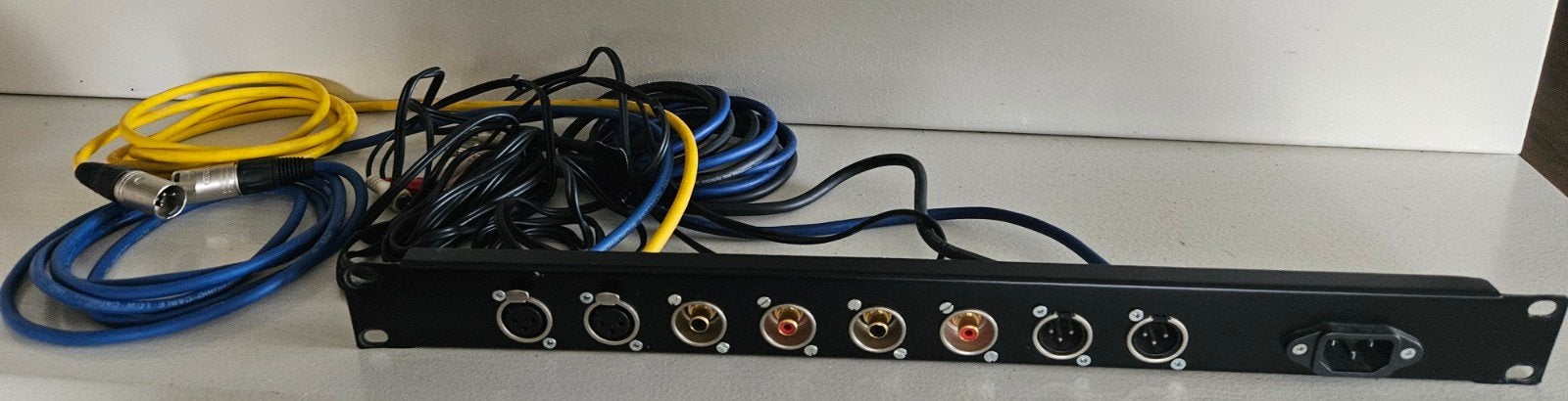 Audio patchbay met diverse kabels, Ophalen, Zo goed als nieuw, Apparatuur