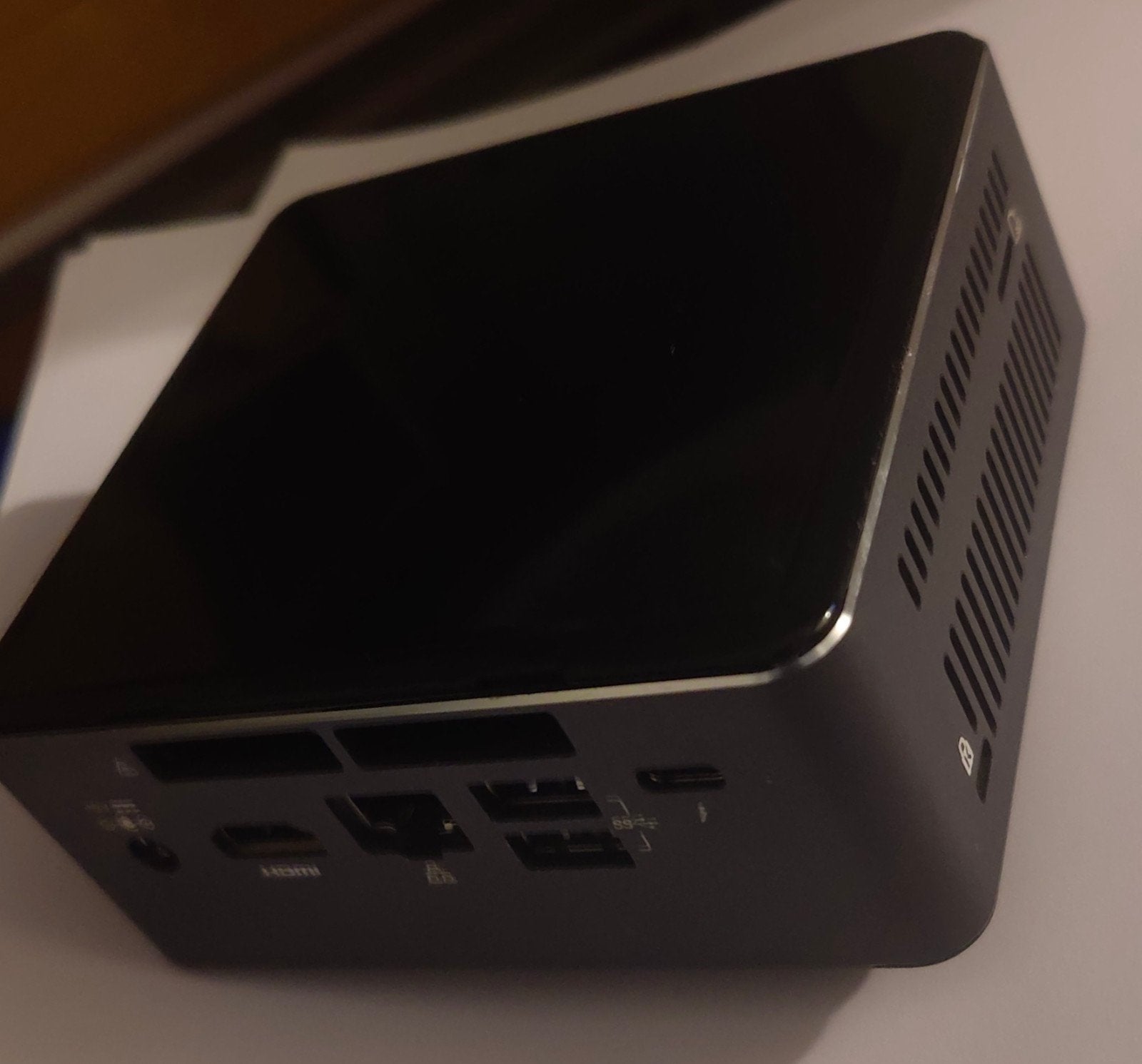Intel NUC7i7BNH Mini PC - 8GB RAM, Computers en Software, Desktop Pc's, Gebruikt, 8 GB, Intel, Ophalen of Verzenden