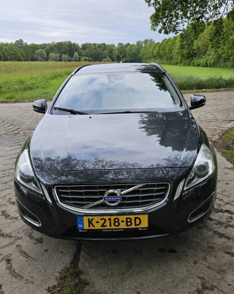 Volvo V60 T4 Summum Automaat | 180 pk | 121.000 km, Auto's, Volvo, 1440 kg, Zwart, 4 cilinders, 179 pk