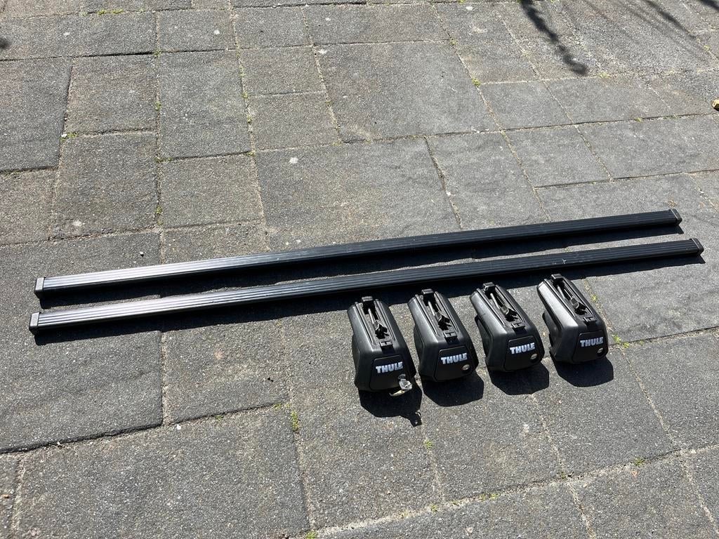 Dakdragers Thule Evo Raised Rail 7104 + Squarebar 127, Auto diversen, Dakdragers, Ophalen, Gebruikt