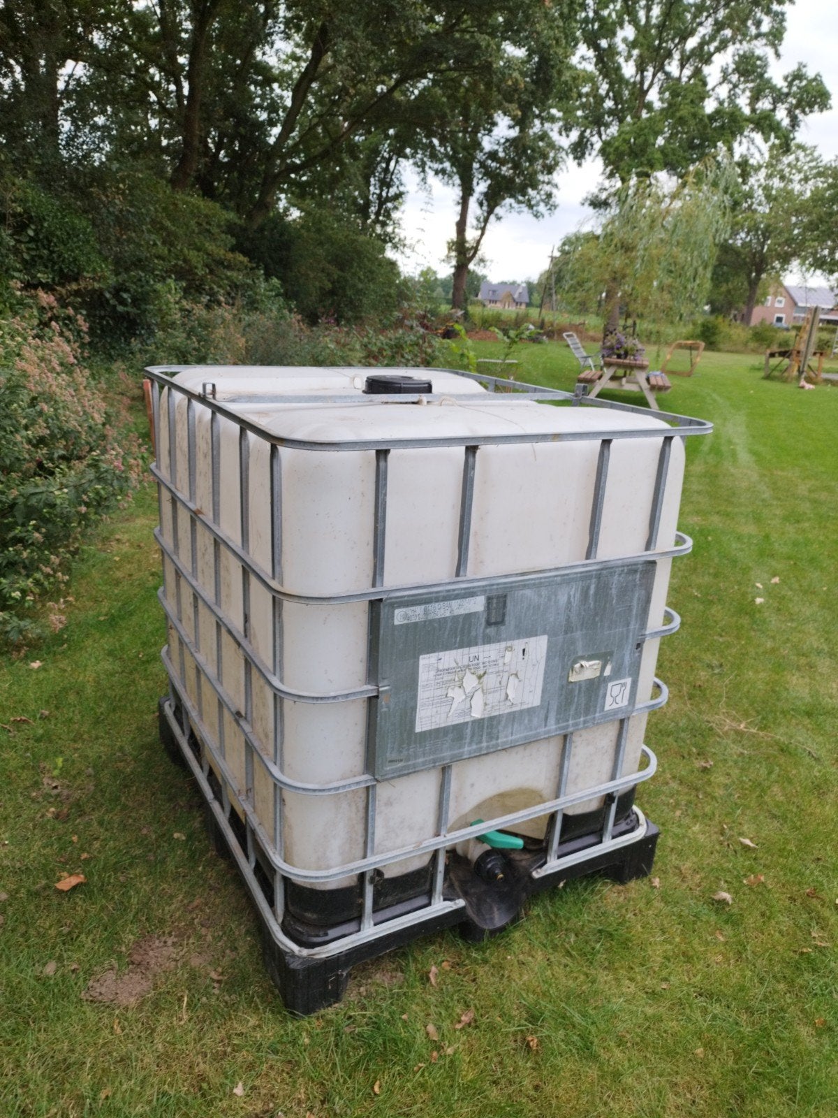 IBC Tank met tuinslang aansluiting - perfect voor regenwater, Ophalen, Gebruikt