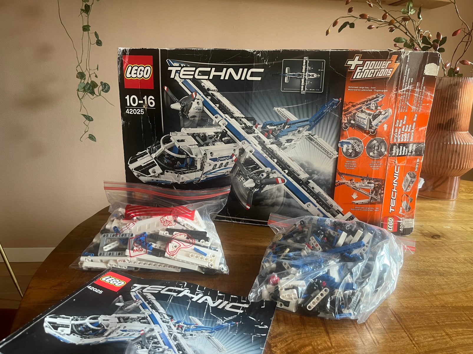 Technisch LEGO vliegtuig 42025, Ophalen of Verzenden, Zo goed als nieuw