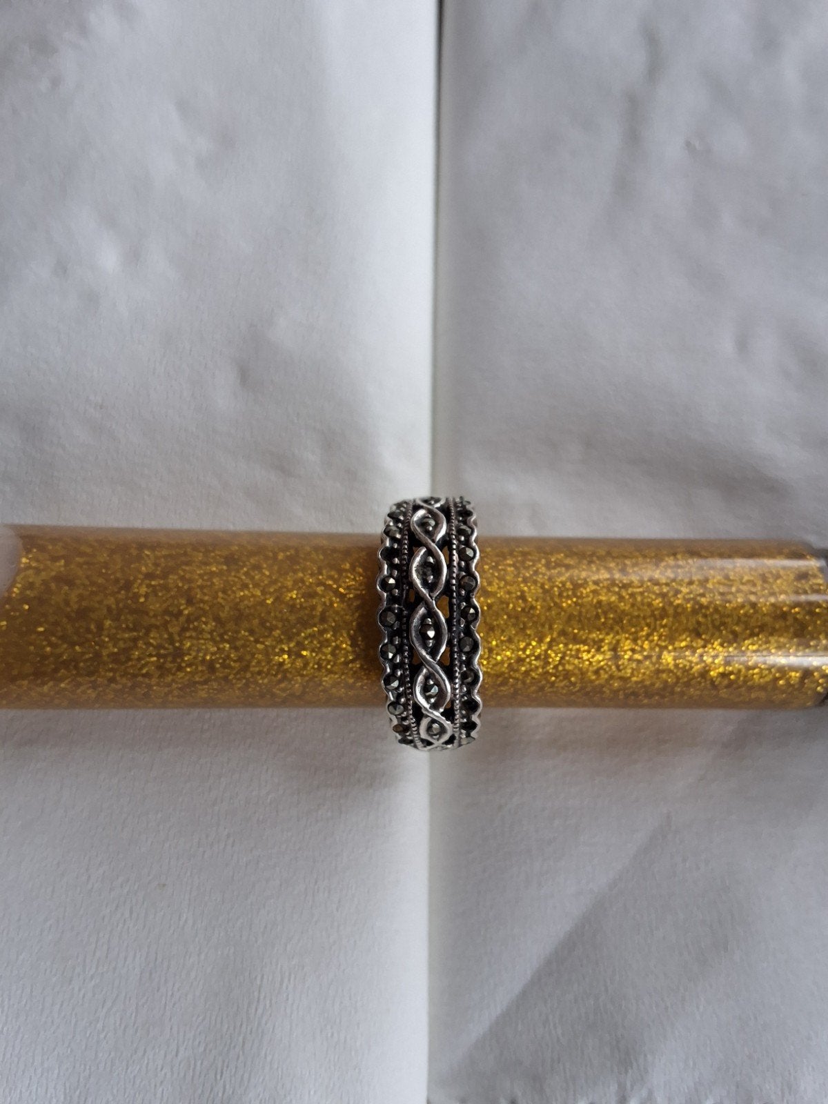 Zilveren ring met steentjes - maat 19, Gebruikt, Ophalen of Verzenden, Dame, Zilver