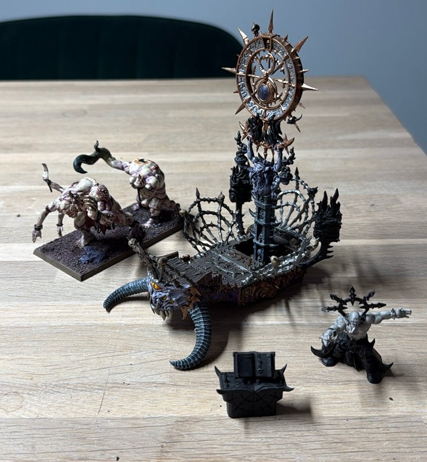 Warhammer Chaos Warshrine, Ophalen of Verzenden, Zo goed als nieuw, Warhammer