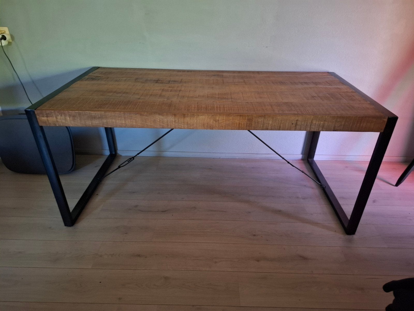 Eettafel mangohout industrieel, Ophalen, 50 tot 100 cm, Zo goed als nieuw, 150 tot 200 cm