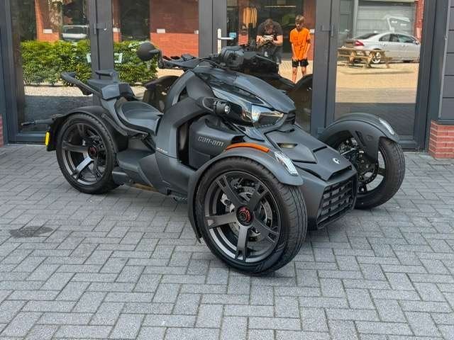 Can Am Ryker 900 Automaat 3-cilinder 82PK 2023 nieuwstaat, Motoren, Quads en Trikes, Niet ingevuld, Meer dan 35 kW, Niet ingevuld