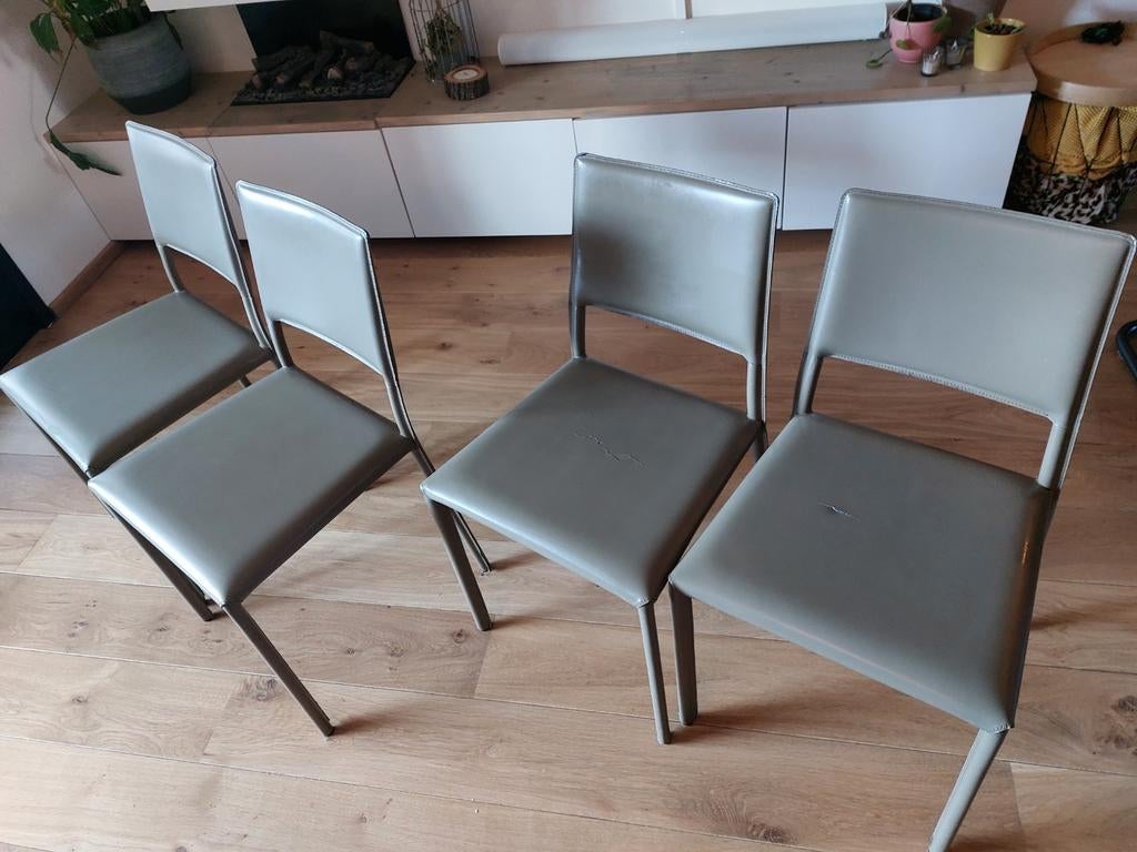 Set Hulsta Now S18 eetkamerstoelen, Ophalen, Zo goed als nieuw, Overige kleuren