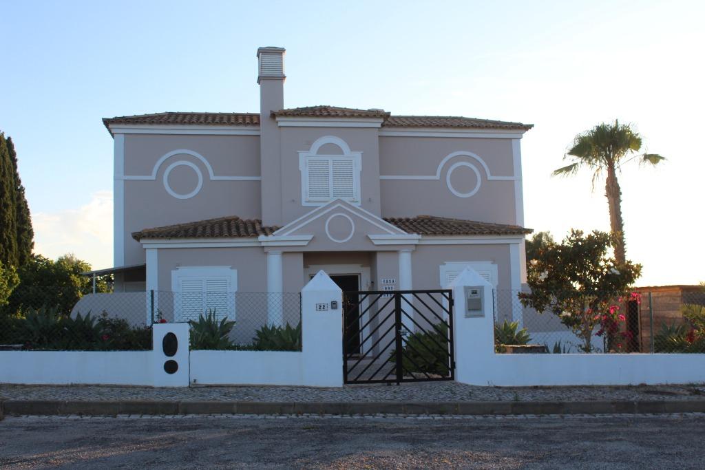 2 tot 6-persoons villa met privé zwembad, Algarve, Landelijk, Open haard, Eigenaar