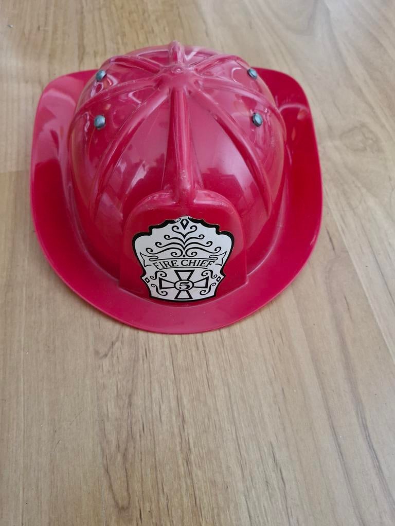 Brandweerhelm voor kinderen, Ophalen of Verzenden, Zo goed als nieuw, 104 of kleiner, Jongen of Meisje