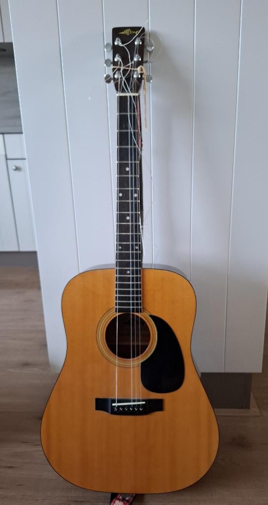 In prijs verlaagd: Vintage Marlin akoestische Gitaar 1981, Antiek en Kunst, Ophalen