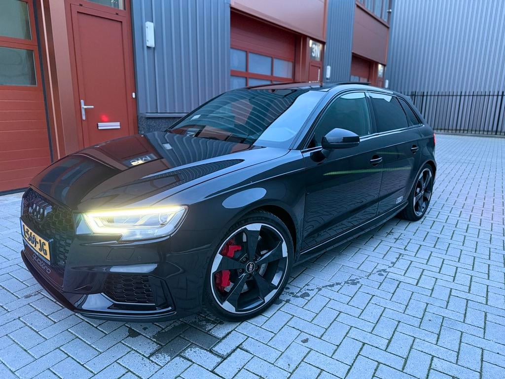 Audi RS3 2.5 TFSI | 109km |B&O|LEDER |PANO | 400 PK, Auto's, Zwart, RS3, Zwart, Vierwielaandrijving