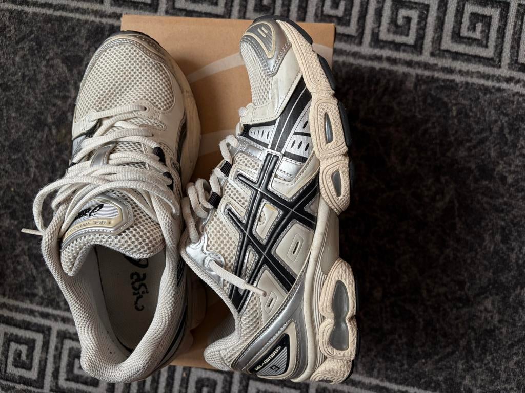 Asics gel nimbus, Ophalen of Verzenden, Zo goed als nieuw, Sneakers of Gympen