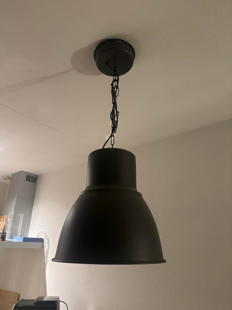 Donkergrijze industriële IKEA lamp - Hektar goed als nieuw, Verzenden, Zo goed als nieuw, Metaal, Minder dan 50 cm