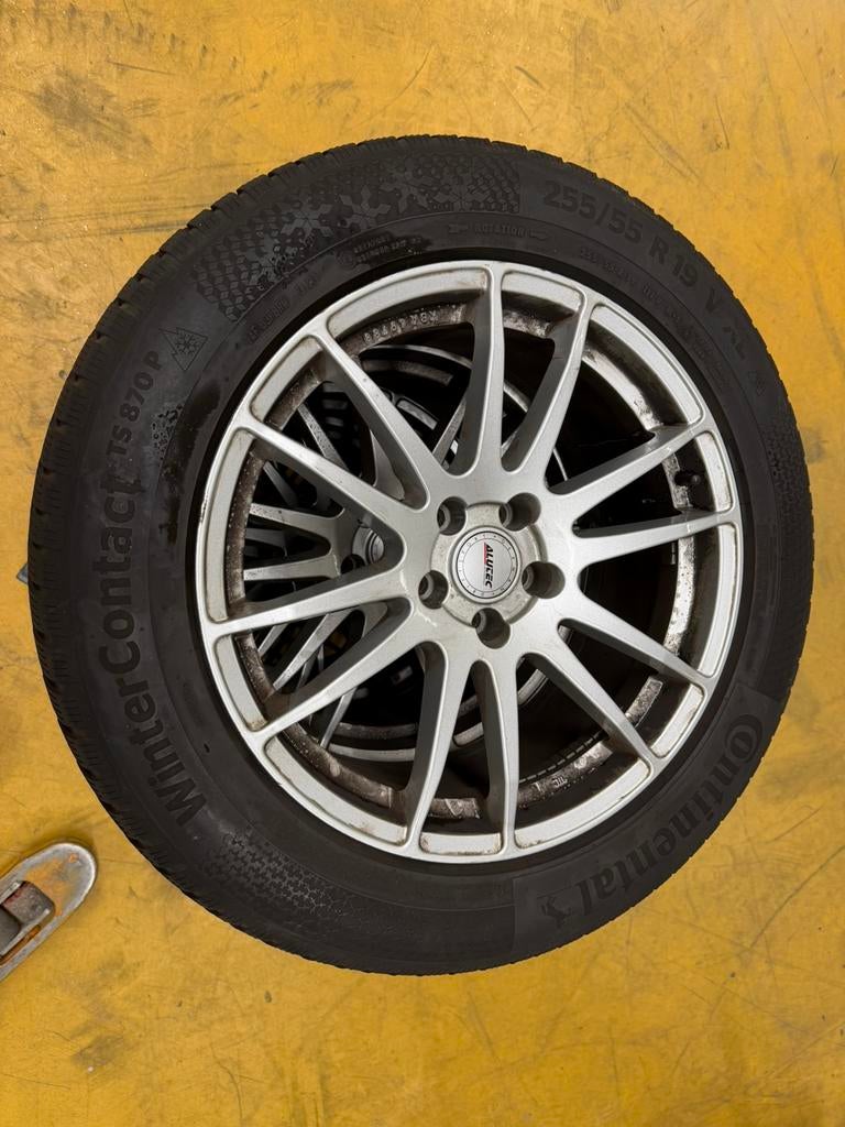 Winterbanden Audi Q7, Auto-onderdelen, Banden en Velgen, 255 mm, Banden en Velgen, Winterbanden, Personenwagen